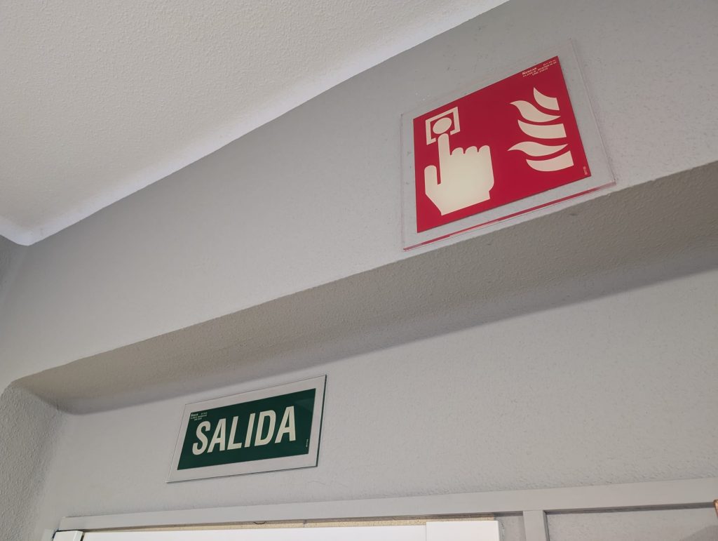Señal de evacuación de incendios